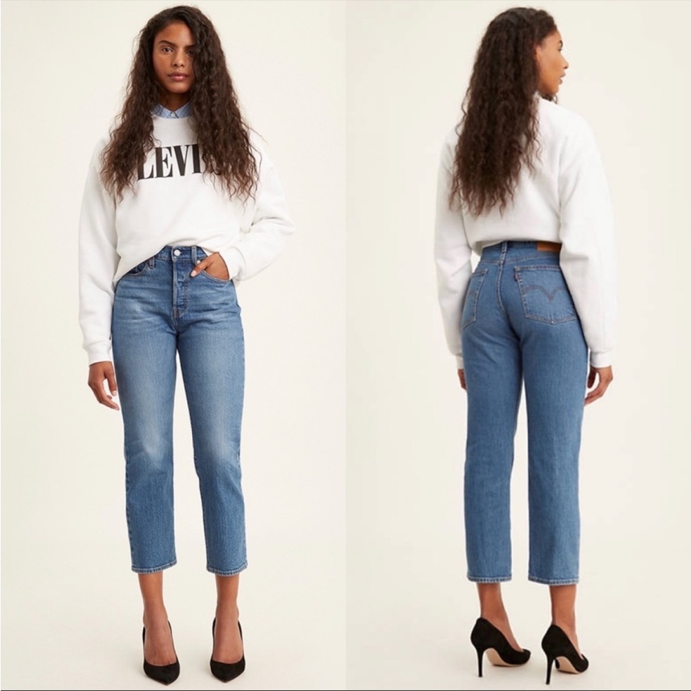 LEVI’S • wedgie straight high waisted button fly jeans sz 32